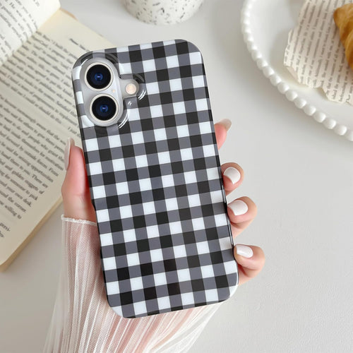 Cute and aesthetically pleasing plaid phone case for iPhone 15, soft and ultra-thin TPU shockproof phone case suitable for women and girls.
