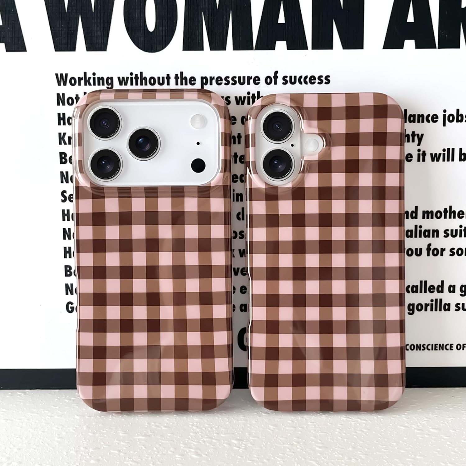 Cute and aesthetically pleasing plaid phone case for iPhone 15, soft and ultra-thin TPU shockproof phone case suitable for women and girls.